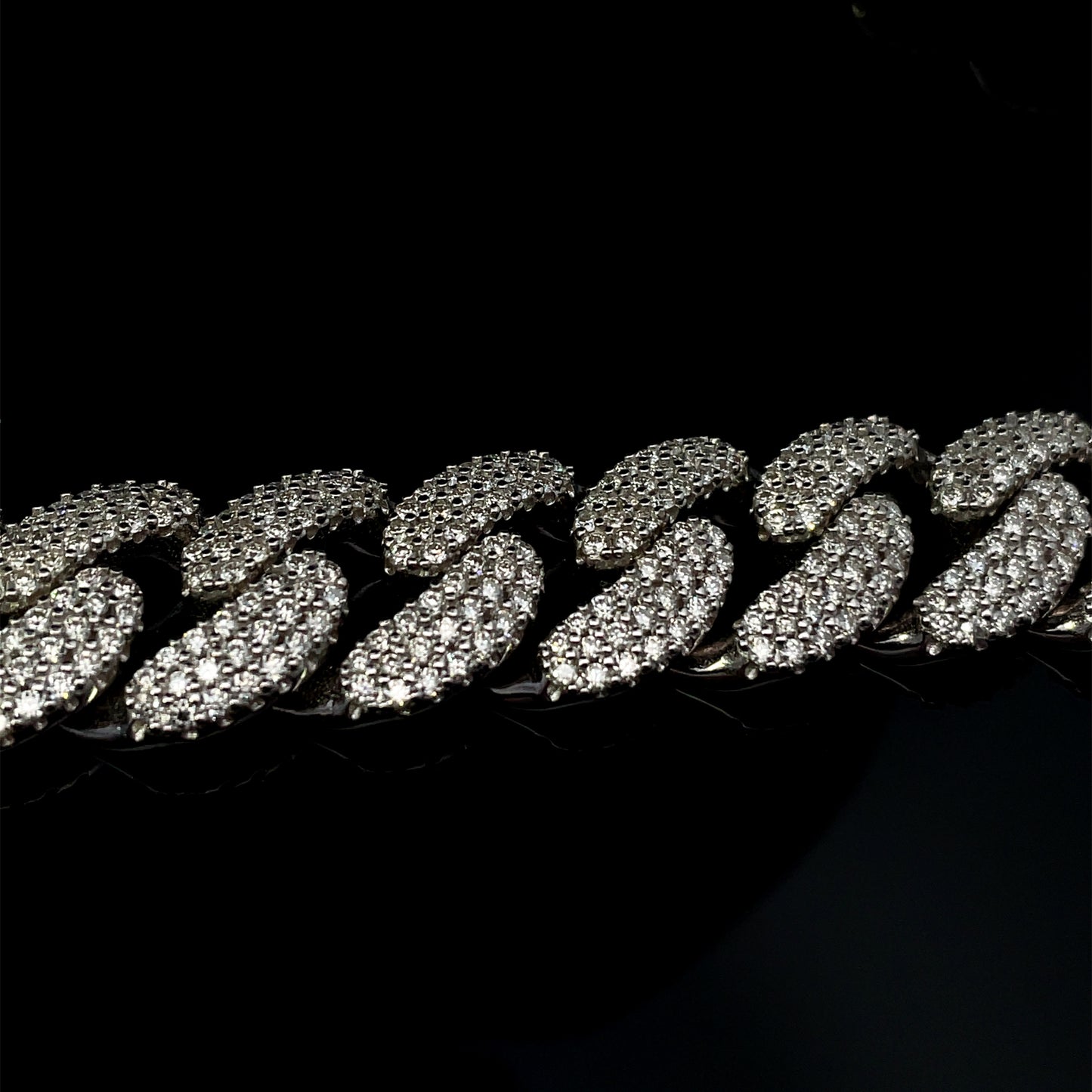 Iced Out Cuban Link Chain 20mm