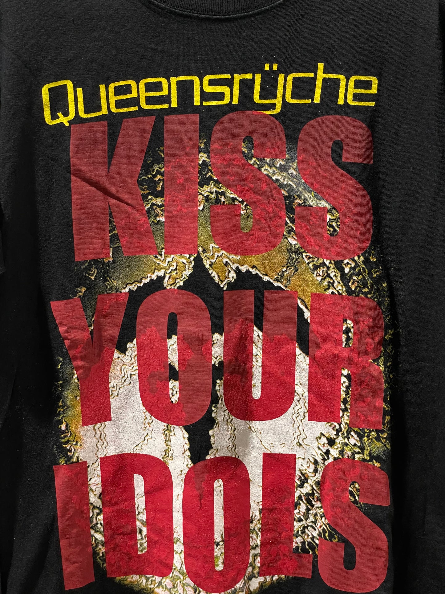 KISS YOUR IDOLS : QUEENSRYCHE T-SHIRT