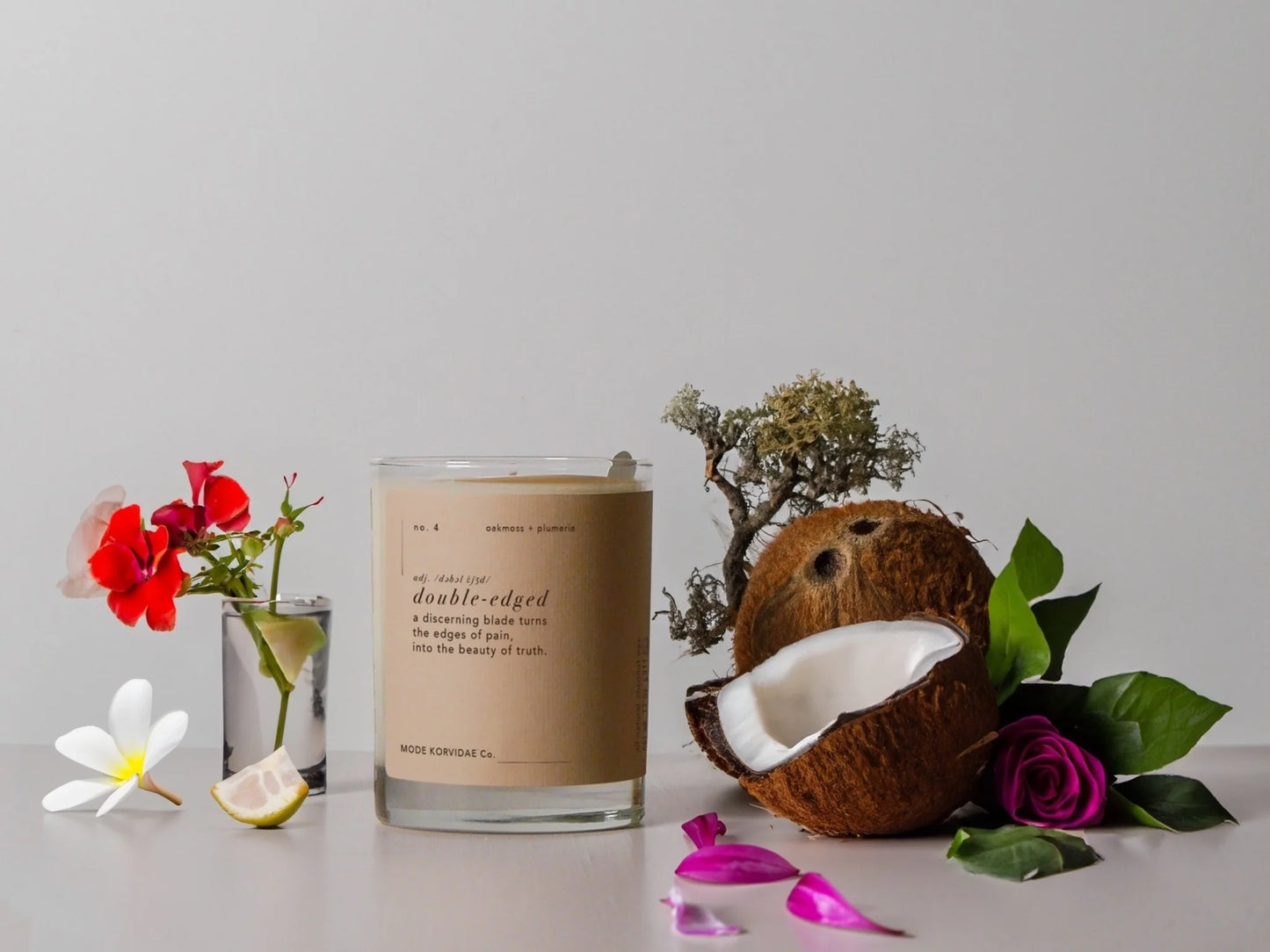 MODE KORVIDAE NO. 4 DOUBLE-EDGED CANDLE - oakmoss + plumeria